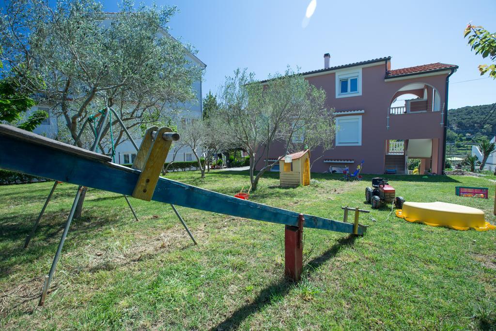לופאר Apartments Dunja Piric מראה חיצוני תמונה