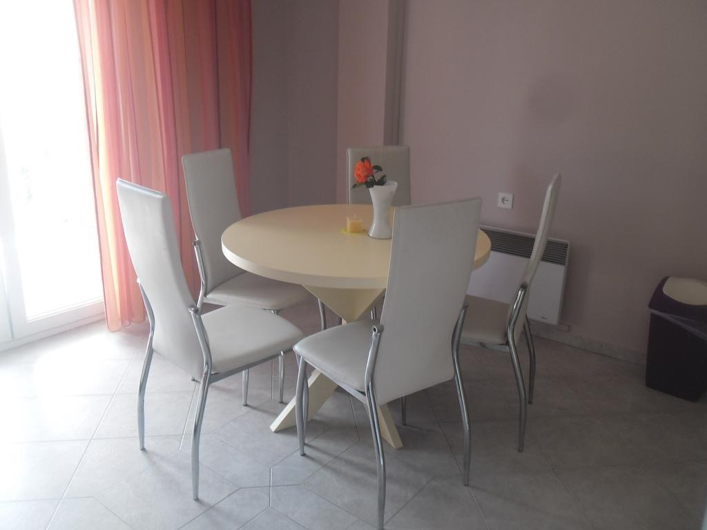 לופאר Apartments Dunja Piric מראה חיצוני תמונה